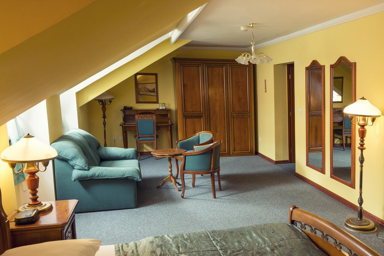 Wellness Hotel Kastiel Jaslovske Bohunice Luaran gambar